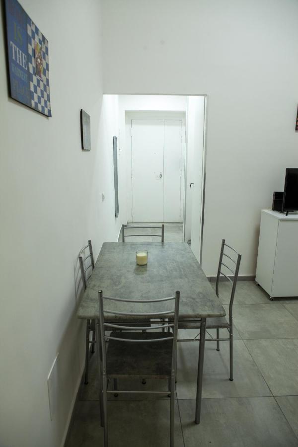 Na' Stanza In Piazza Apartment Naples Exterior photo